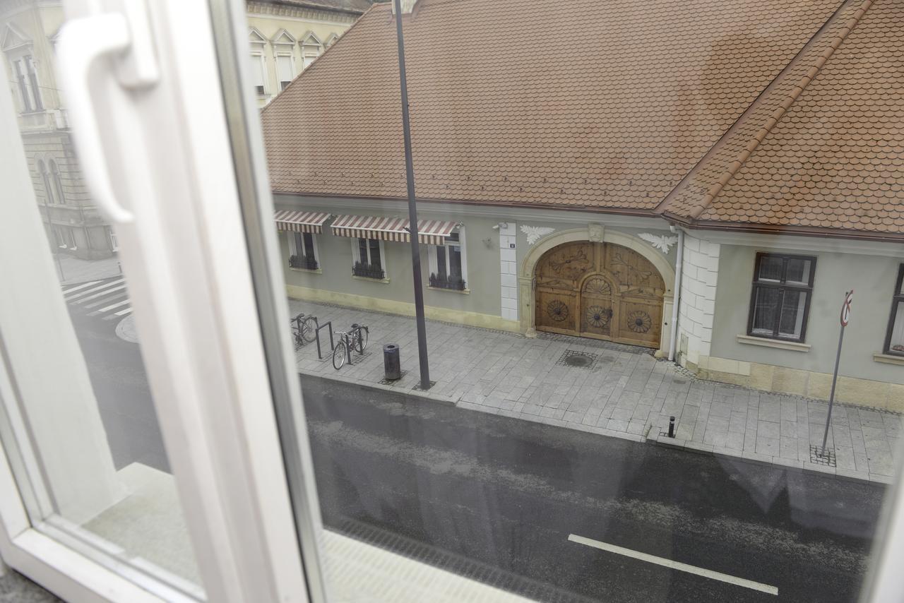 Modern Central-Near Unirii Square Apartment Cluj Napoca Bagian luar foto